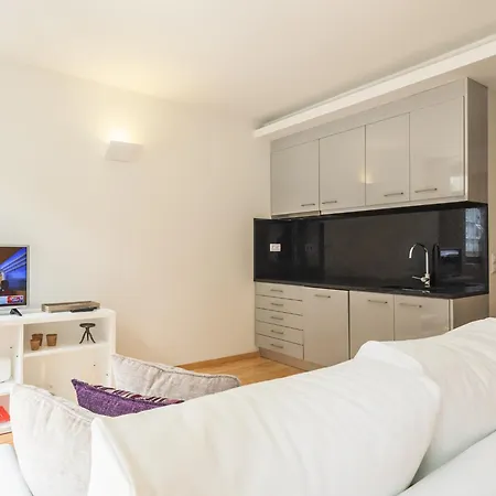 Insitu Trindade By Guestify Apartment Porto Room photo